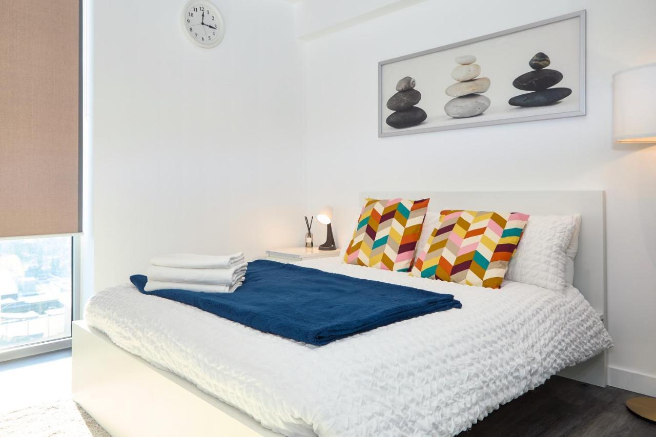 Morden Lovely 3Bedroom Apartment London Abbey Wood Экстерьер фото