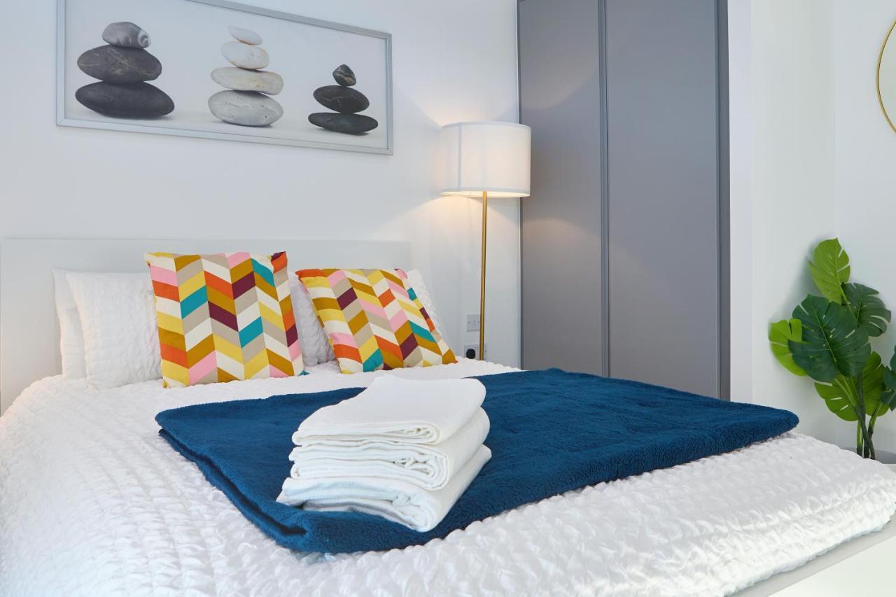 Morden Lovely 3Bedroom Apartment London Abbey Wood Экстерьер фото